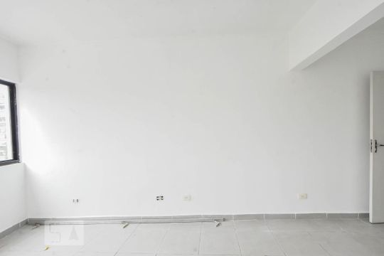 Dormitório  de kitnet/studio para alugar com 1 quarto, 30m² em Itaim Bibi, São Paulo