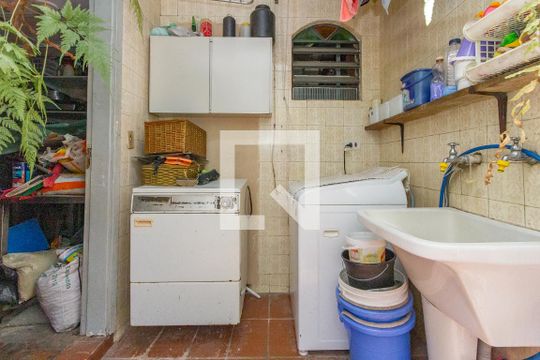 Lavanderia de casa para alugar com 3 quartos, 250m² em Santo Amaro, São Paulo