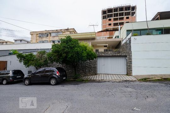 Fachada de casa à venda com 3 quartos, 229m² em Prado, Belo Horizonte