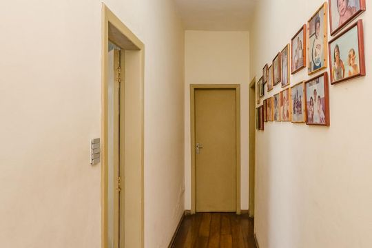 Corredor de casa à venda com 3 quartos, 229m² em Prado, Belo Horizonte