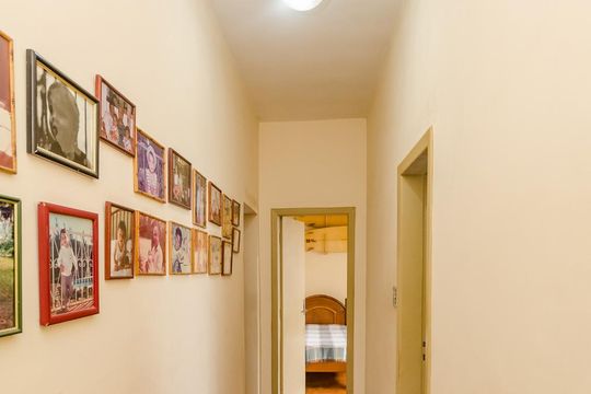 Corredor de casa à venda com 3 quartos, 229m² em Prado, Belo Horizonte