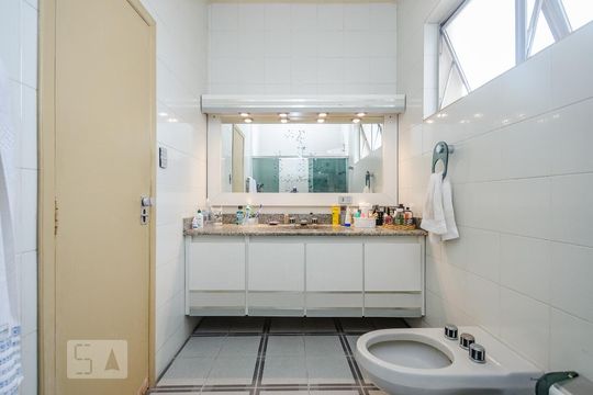Banheiro Social de casa à venda com 3 quartos, 229m² em Prado, Belo Horizonte