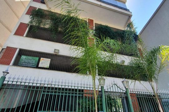 Fachada de apartamento à venda com 2 quartos, 77m² em Maracanã, Rio de Janeiro