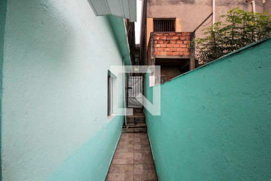 Corredor de casa para alugar com 1 quarto, 35m² em Jardim Tiete, São Paulo
