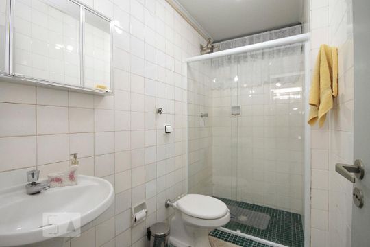 Banheiro de apartamento à venda com 1 quarto, 58m² em Bela Vista, São Paulo