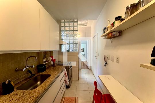 Cozinha de apartamento à venda com 2 quartos, 85m² em Botafogo, Rio de Janeiro