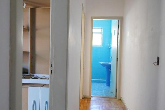 Corredor de apartamento à venda com 2 quartos, 73m² em São João, Porto Alegre