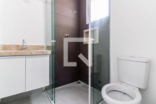 Banheiro de apartamento para alugar com 1 quarto, 32m² em Parada Inglesa, São Paulo