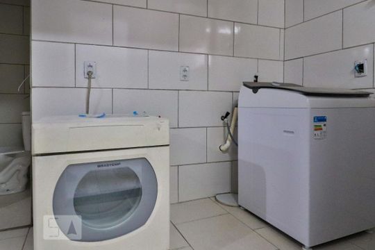 Área Comum - Lavanderia de kitnet/studio para alugar com 1 quarto, 20m² em Santa Efigênia, Belo Horizonte