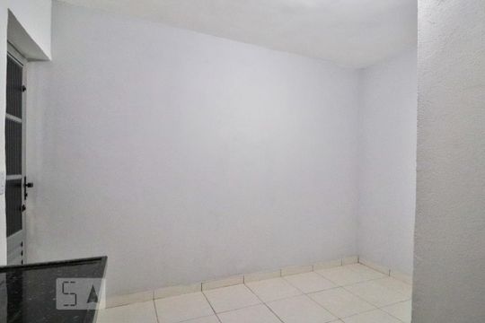 Sala/Quarto de kitnet/studio para alugar com 1 quarto, 20m² em Santa Efigênia, Belo Horizonte