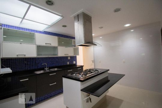 Cozinha de apartamento para alugar com 3 quartos, 198m² em Recreio dos Bandeirantes, Rio de Janeiro