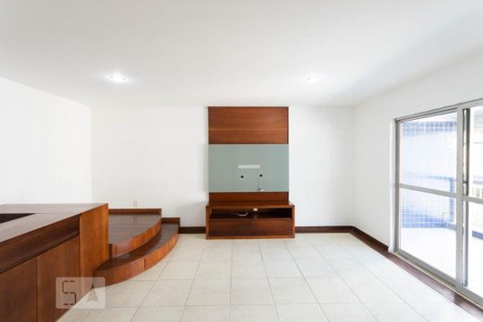 Sala de apartamento à venda com 4 quartos, 133m² em Tijuca, Rio de Janeiro