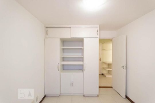 Quarto 2 de apartamento à venda com 4 quartos, 133m² em Tijuca, Rio de Janeiro