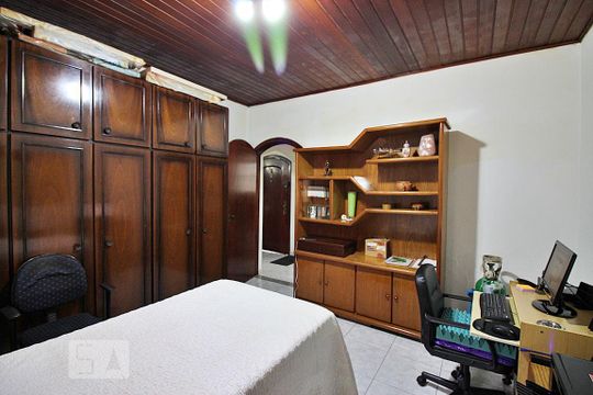 Quarto 1 de casa à venda com 4 quartos, 170m² em Jardim do Mar, São Bernardo do Campo