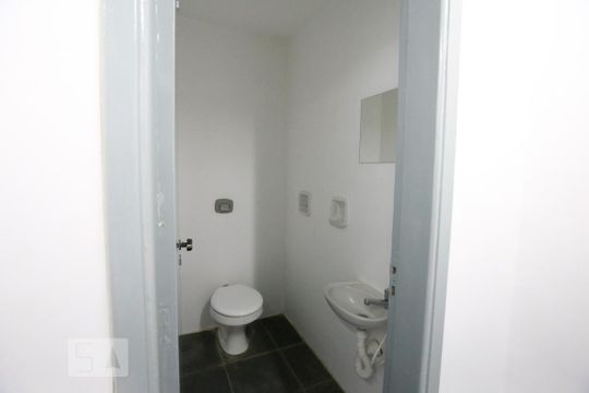 Lavabo 1 de casa para alugar com 4 quartos, 170m² em Itaim Bibi, São Paulo