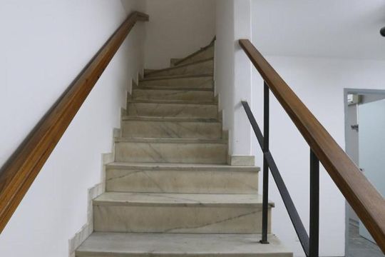 Escada 1 de casa para alugar com 4 quartos, 170m² em Itaim Bibi, São Paulo