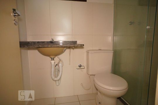 Quarto 2 - Banheiro de apartamento para alugar com 2 quartos, 50m² em Rubem Berta, Porto Alegre