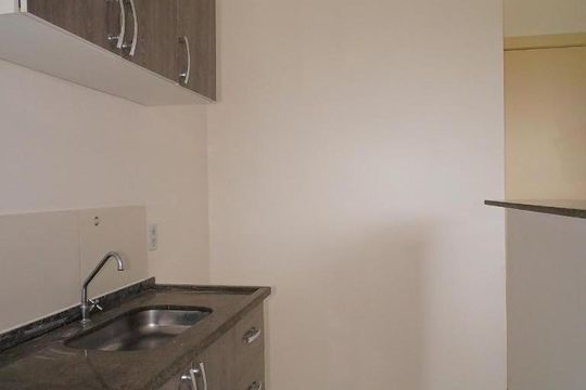 Cozinha de apartamento para alugar com 2 quartos, 50m² em Rubem Berta, Porto Alegre