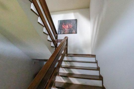 Escada de casa de condomínio à venda com 4 quartos, 520m² em Vila D’el Rey, Nova Lima
