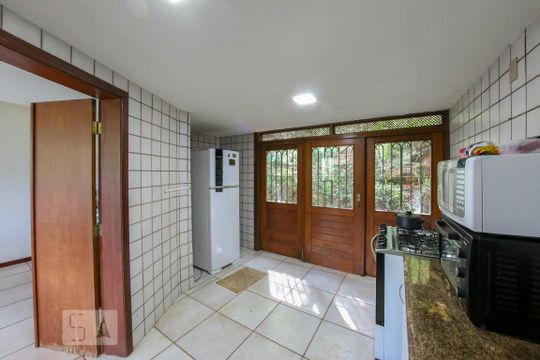 Cozinha de casa de condomínio à venda com 4 quartos, 520m² em Vila D’el Rey, Nova Lima