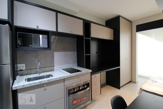 Cozinha de kitnet/studio à venda com 1 quarto, 23m² em Jardim das Acácias, São Paulo