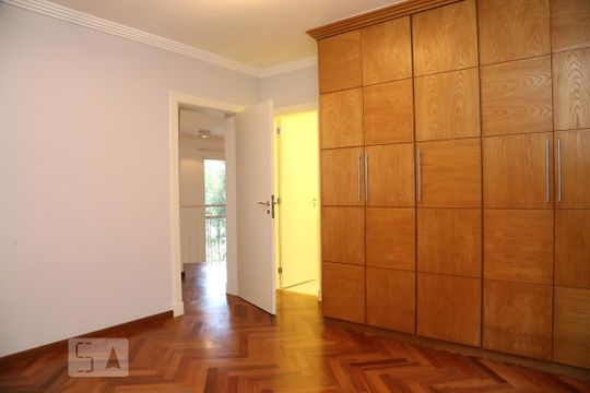 Suíte 2 de casa de condomínio para alugar com 4 quartos, 670m² em Super Quadra Morumbi, São Paulo