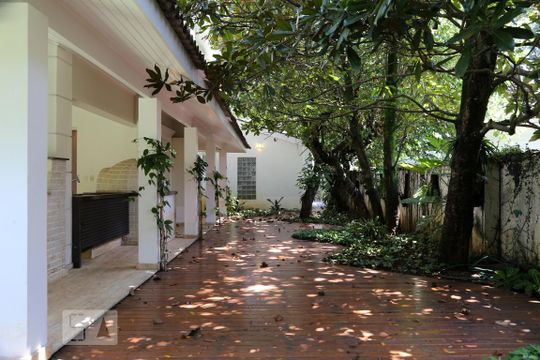 Área Externa de casa de condomínio para alugar com 4 quartos, 670m² em Super Quadra Morumbi, São Paulo