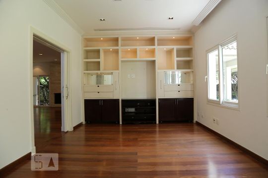 Escritório de casa de condomínio para alugar com 4 quartos, 670m² em Super Quadra Morumbi, São Paulo
