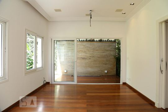 Escritório de casa de condomínio para alugar com 4 quartos, 670m² em Super Quadra Morumbi, São Paulo