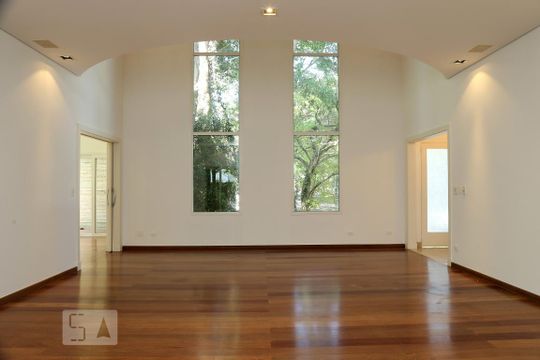 Sala de casa de condomínio para alugar com 4 quartos, 670m² em Super Quadra Morumbi, São Paulo
