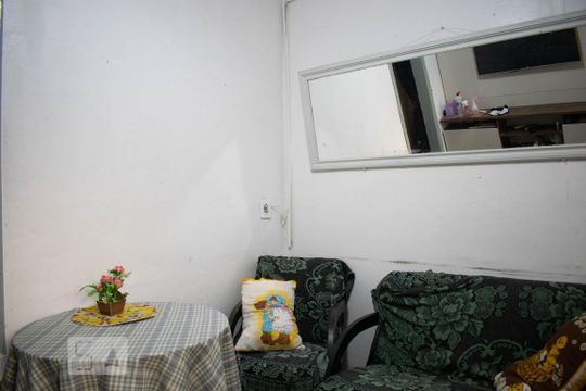 Sala de Estar de apartamento para alugar com 3 quartos, 60m² em Vila Nova, Porto Alegre