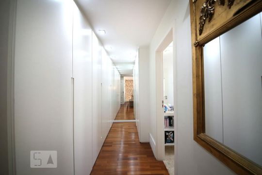 Closet de apartamento à venda com 4 quartos, 253m² em Campo Belo, São Paulo
