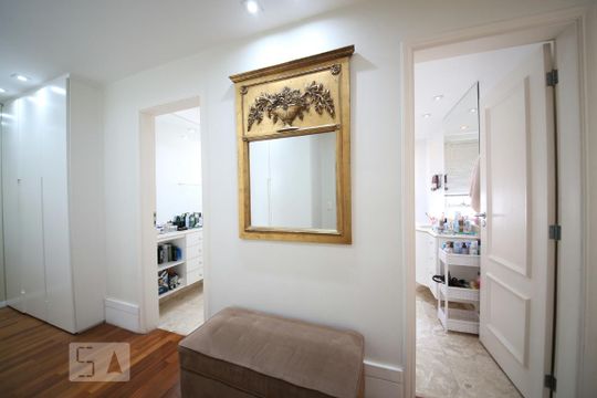 Suíte Master de apartamento à venda com 4 quartos, 253m² em Campo Belo, São Paulo