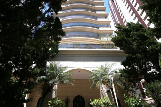 Fachada de apartamento à venda com 4 quartos, 253m² em Campo Belo, São Paulo