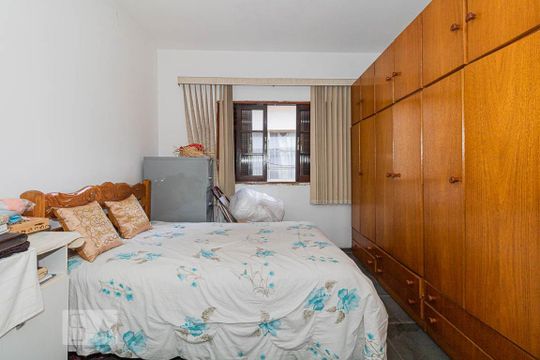 Quarto 2 - Casa 01 de casa para alugar com 3 quartos, 198m² em Vila Nova Carolina, São Paulo