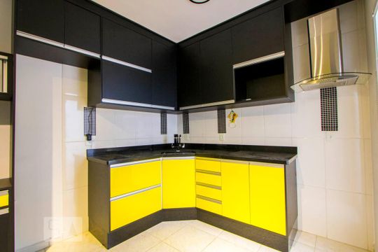 Cozinha de apartamento para alugar com 2 quartos, 62m² em Vila Alzira, Santo André