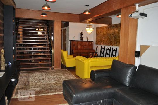 Sala de casa à venda com 3 quartos, 300m² em Bosque da Saúde, São Paulo