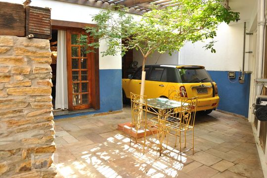 Quintal de casa à venda com 3 quartos, 300m² em Bosque da Saúde, São Paulo