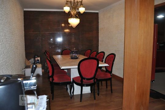 Sala de casa à venda com 3 quartos, 300m² em Bosque da Saúde, São Paulo