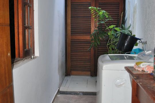Área de serviço de casa à venda com 3 quartos, 300m² em Bosque da Saúde, São Paulo