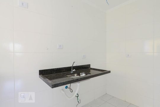 Cozinha de apartamento para alugar com 2 quartos, 46m² em Itaquera, São Paulo