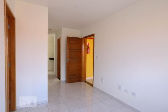 Sala de apartamento para alugar com 2 quartos, 46m² em Itaquera, São Paulo