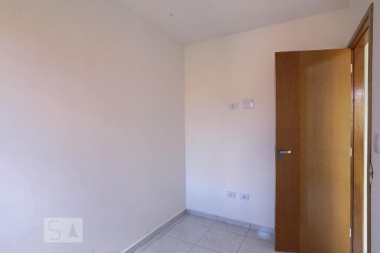 Quarto 1 de apartamento para alugar com 2 quartos, 46m² em Itaquera, São Paulo