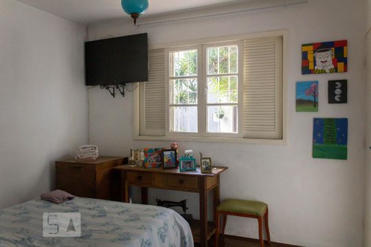 Quarto 1 de casa à venda com 2 quartos, 70m² em Vila Sao Paulo, São Paulo