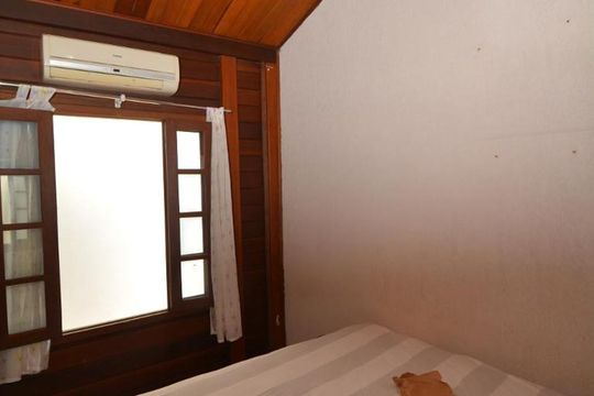 Quarto 2 de casa para alugar com 3 quartos, 196m² em Vila Valqueire, Rio de Janeiro