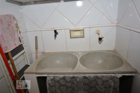 Área de Serviço de casa para alugar com 3 quartos, 196m² em Vila Valqueire, Rio de Janeiro