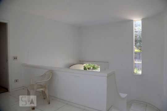 Hall de casa à venda com 4 quartos, 980m² em Vila Tramontano, São Paulo