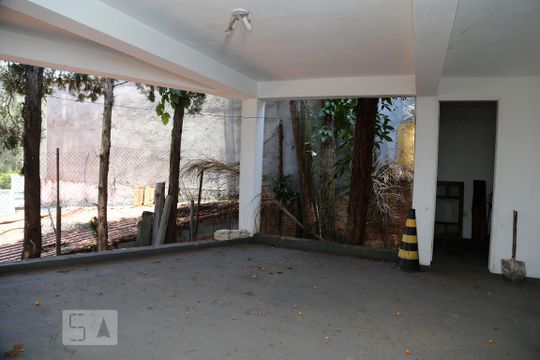 Garagem de casa à venda com 4 quartos, 980m² em Vila Tramontano, São Paulo
