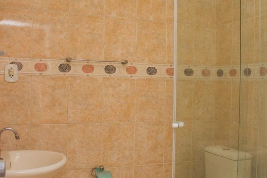 Banheiro de casa à venda com 2 quartos, 70m² em Cachambi, Rio de Janeiro