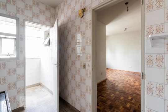 Cozinha de kitnet/studio para alugar com 1 quarto, 32m² em Vila Nova Conceição, São Paulo